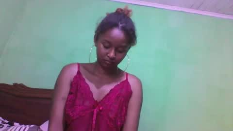 olinah610 online show from 10-24-25, 09:22