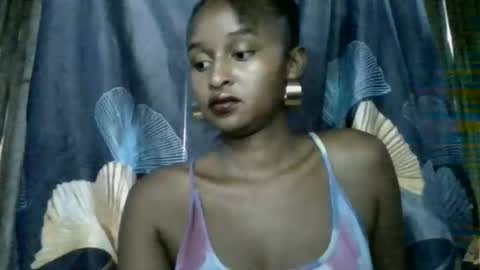 Snapshot of olinah610 chatting on 04-27-26, 11:08 olinah610 online show from 04-27-26, 11:08