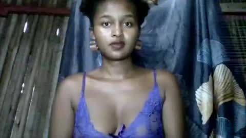 Snapshot of olinah610 chatting on 04-28-26, 03:00 olinah610 online show from 04-28-26, 03:00