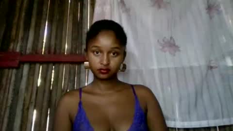Snapshot of olinah610 chatting on 05-10-26, 06:07 olinah610 online show from 05-10-26, 06:07