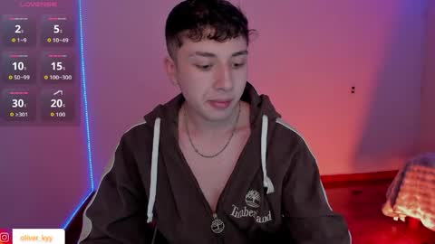 Snapshot of oliver_kyy chatting on 04-24-26, 10:39 oliveeer online show from 04-24-26, 10:39