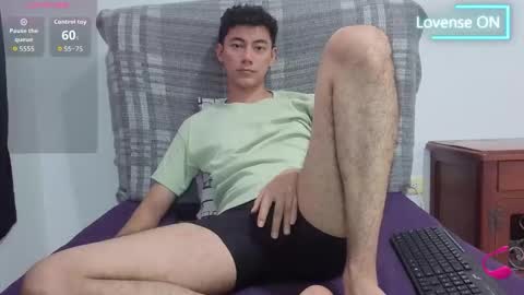 Snapshot of oliver_rayman chatting on 02-10-26, 10:14 Oliver Rayman online show from 02-10-26, 10:14