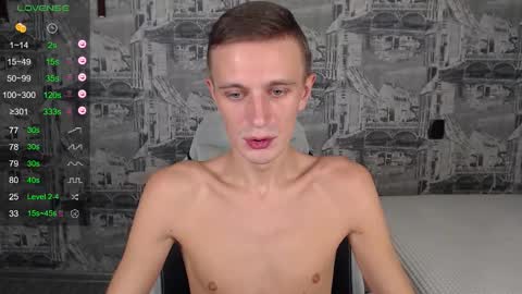 Snapshot of oliverfresh chatting on 02-04-26, 10:10 Oliver online show from 02-04-26, 10:10