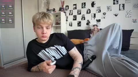 oliver online show from 03-22-26, 01:36