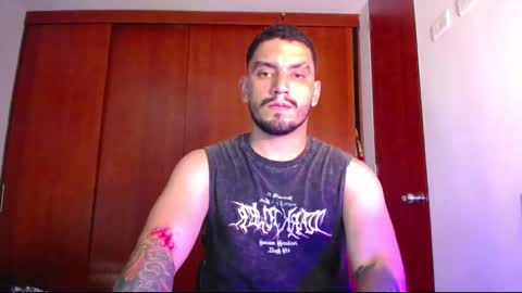 Snapshot of olivervitale chatting on 01-14-25, 07:53 Oliver online show from 01-14-25, 07:53