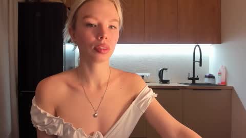 Olivia 3 online show from 02-11-25, 07:59