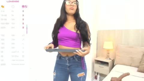 Olivia online show from 03-06-26, 10:56