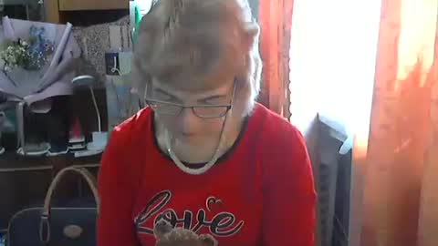 Olivia Mia online show from 03-27-26, 12:16