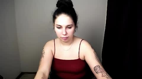 Olivia online show from 04-10-26, 08:35