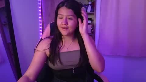 Snapshot of olivia_watson_ chatting on 06-24-26, 12:04 Olivia online show from 06-24-26, 12:04