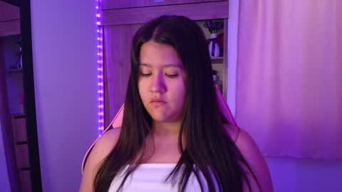 Snapshot of olivia_watson_ chatting on 06-27-26, 12:22 Olivia online show from 06-27-26, 12:22