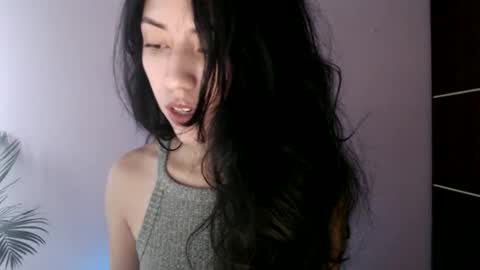 oliviaaa__ online show from 05-20-26, 04:57