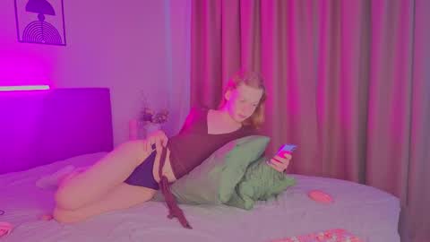 oliviaapink online show from 06-02-26, 01:46