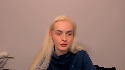 oliviaBeauty online show from 03-11-26, 09:32