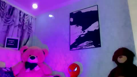Snapshot of oliviahot01 chatting on 06-21-26, 01:19 oliviahot01 online show from 06-21-26, 01:19