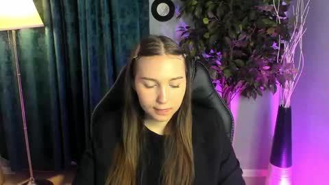 olivialangs online show from 03-24-26, 11:04