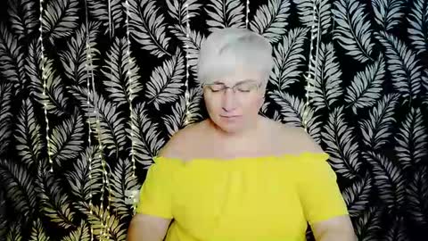 Snapshot of oliviaoskar_ chatting on 07-06-26, 10:12 Kelly online show from 07-06-26, 10:12