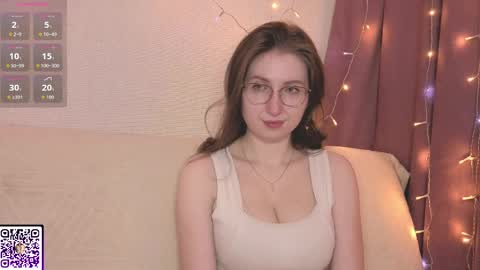 Kylie online show from 04-06-26, 07:37