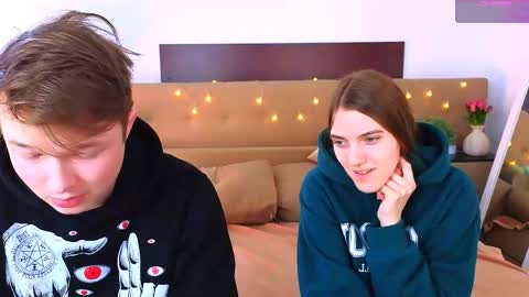 Olli and Stiw online show from 04-12-26, 08:19