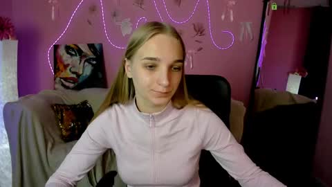 Ollivia online show from 04-28-26, 05:45