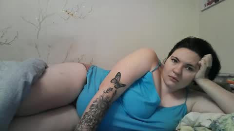 Snapshot of olyafire chatting on 01-08-25, 08:18 OlyaFire online show from 01-08-25, 08:18