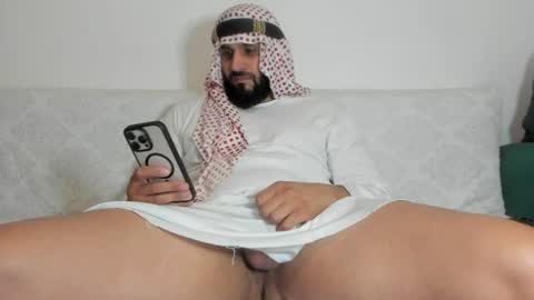 Snapshot of omar_xoxo chatting on 07-08-26, 07:07 Omar online show from 07-08-26, 07:07