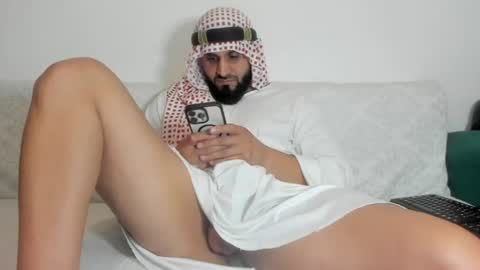 Snapshot of omar_xoxo chatting on 07-17-26, 08:35 Omar online show from 07-17-26, 08:35