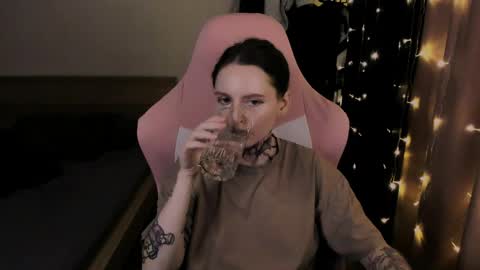on_yxxx online show from 05-11-26, 08:28