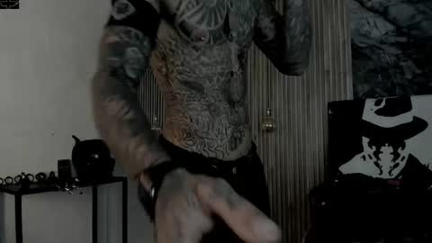 Snapshot of onceagain97_ chatting on 12-18-25, 04:18 ... online show from 12-18-25, 04:18