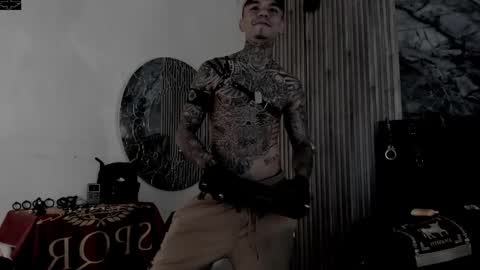 Snapshot of onceagain97_ chatting on 12-19-25, 04:30 ... online show from 12-19-25, 04:30