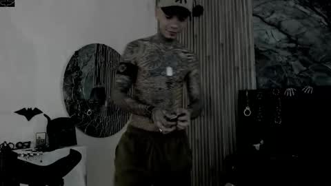 Snapshot of onceagain97_ chatting on 12-20-25, 04:08 ... online show from 12-20-25, 04:08