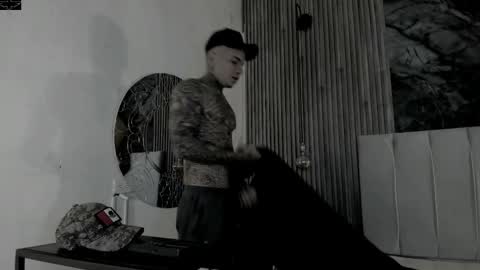 Snapshot of onceagain97_ chatting on 02-08-26, 03:32 ... online show from 02-08-26, 03:32