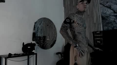 Snapshot of onceagain97_ chatting on 04-17-26, 07:50 ... online show from 04-17-26, 07:50