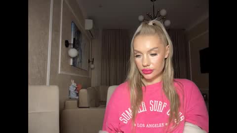 onesweet_baby online show from 02-02-25, 07:25