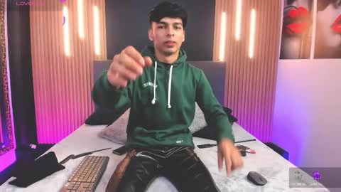 Snapshot of onlyjos_ chatting on 12-17-25, 06:47 Josh - Schedule 1400 - 2200 online show from 12-17-25, 06:47