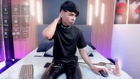 Snapshot of onlyjos_ chatting on 12-18-25, 08:04 Josh - Schedule 1400 - 2200 online show from 12-18-25, 08:04