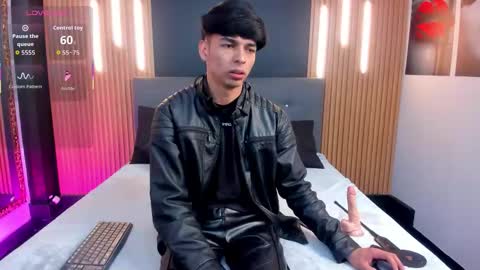 Snapshot of onlyjos_ chatting on 01-09-26, 08:21 Josh - Schedule 1400 - 2200 online show from 01-09-26, 08:21