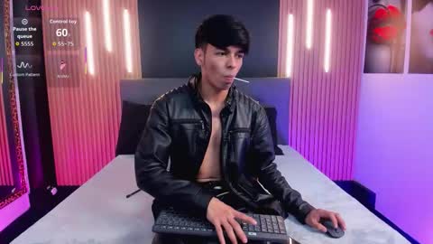 Snapshot of onlyjos_ chatting on 02-07-26, 07:28 Josh - Schedule 1400 - 2200 online show from 02-07-26, 07:28