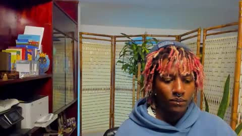 Snapshot of onyxart chatting on 03-14-26, 09:42 onyxart online show from 03-14-26, 09:42