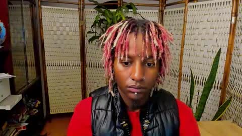 Snapshot of onyxart chatting on 03-26-26, 09:59 onyxart online show from 03-26-26, 09:59