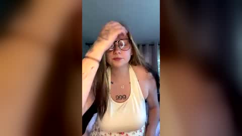 oohlarae22 online show from 06-16-26, 05:26
