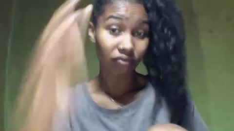 oolyette online show from 10-03-25, 08:00