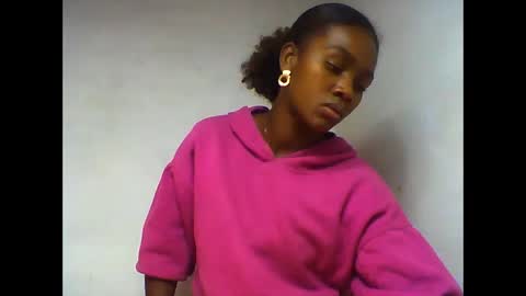 oooorazanasoa online show from 06-11-26, 09:07