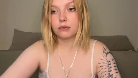 Snapshot of opheliaritz chatting on 06-29-26, 10:15 Ophelia online show from 06-29-26, 10:15