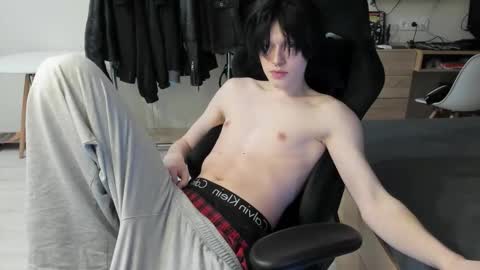 Bella and John online show from 03-27-26, 08:41