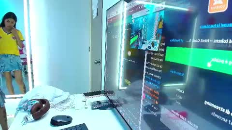 Oriana  online show from 06-27-26, 11:37