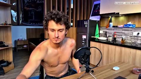 Fansly and Instagram -  online show from 04-10-26, 10:31