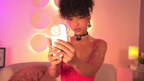 Snapshot of oshun_25 chatting on 02-21-26, 11:50 Oshun online show from 02-21-26, 11:50