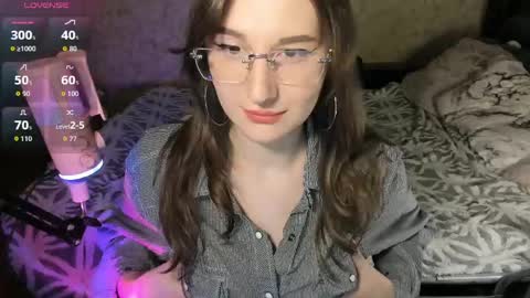 Leliana online show from 05-06-26, 03:57
