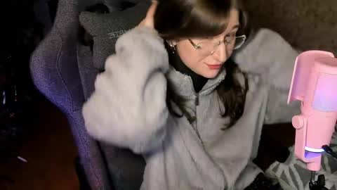 Leliana online show from 06-01-26, 04:09